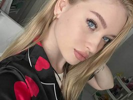 Antonina2832Live Webcam