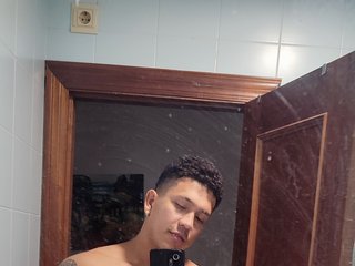 I'm 33! I Am A Brunette, My Model Name Is Felipesex
