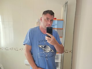 People Call Me Seloloko22 And I'm 36! I Am A Brunette