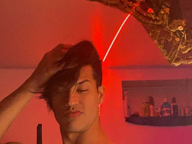Yadiel29