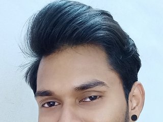 I'm 25 Yrs Old! I Am A Brunette And I Come From Mumbai