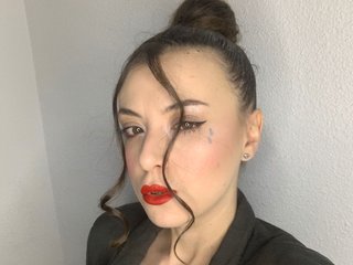 I'm 29 Yrs Old! I Am A Brunette And A Sex Chat Horny Bimbo Is What I Am