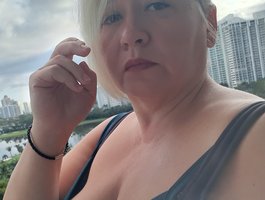 12Helen71Live Webcam