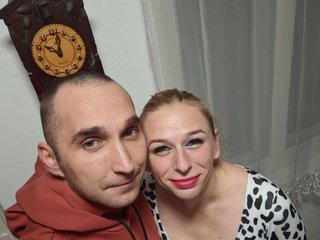 We Are Named LazyCuple25 And We Are 32 Years Old And We Are Brunette