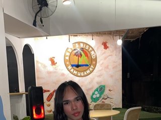 I'm 18 Years Old, My BongaCams Model Name Is Missmoree