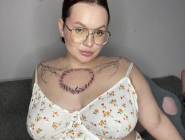 Stellai live cam model at BongaCams