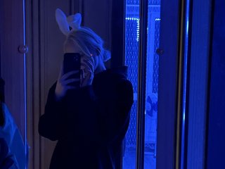 I'm 20 Years Of Age And I'm A Sex Webcam Stunning Babe
