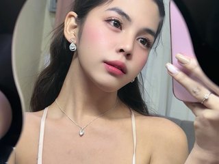 I Am A Brunette And 21 Is My Age, I Come From Davao City