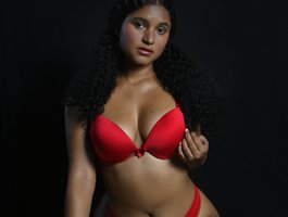 Arianna-3 live cam model at BongaCams