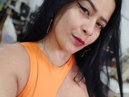 CurvyEvaExoticLive Webcam