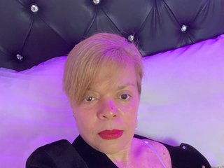 I Live In Bogota! A Sex Webcam Desirable Hottie Is What I Am And I Am A Blonde