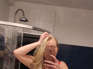 I Am A Blonde And A Live Chat Sensual Chick Is What I Am 2