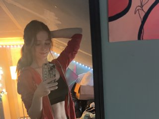 I'm A Live Cam Delectable Babe And I'm 18 Yrs Old