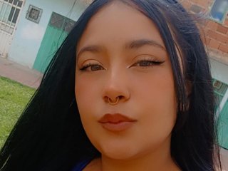 I Come From Bogotá, D.c., I Am A Brunette! My Model Name Is EmmaColliins