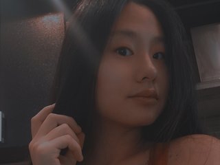 I Am A Brunette And I'm 21 And A Sex Cam Eye-catching Honey Is What I Am