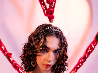 💃 Between temptation and pleasure, I'm the right