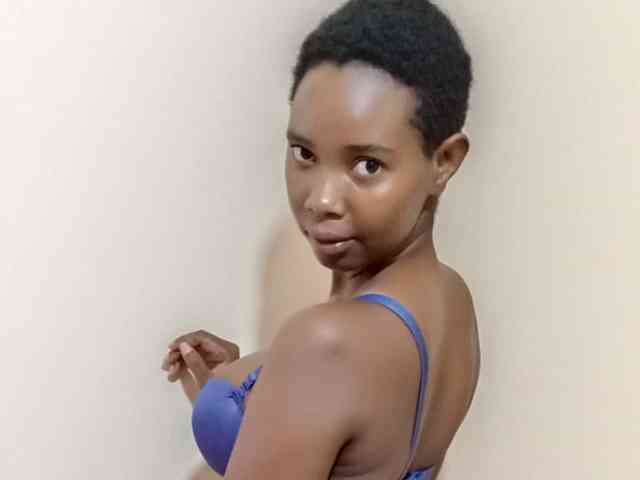 Sexyebonygal