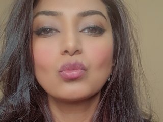 My Name Is QueenBella And A Live Chat Luscious Female Is What I Am