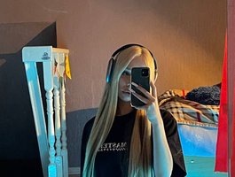 its-me-eva from bongacams