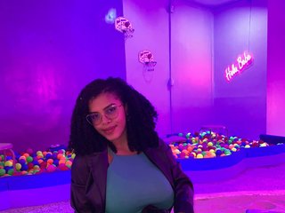A Live Cam Appealing Chick Is What I Am And I Am A Brunette! I Am From Medellín