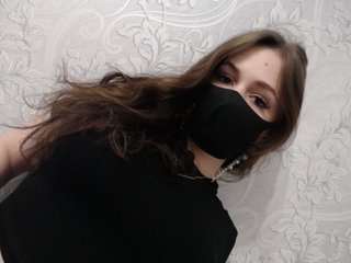 I Am A Brunette! I'm A Live Cam Stunning Woman, 18 Is My Age