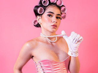 🤍 Tender curves made to be adored.