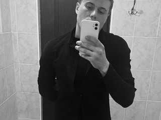 My Age Is 26 Yrs Old And I Am Named Maks-ik9
