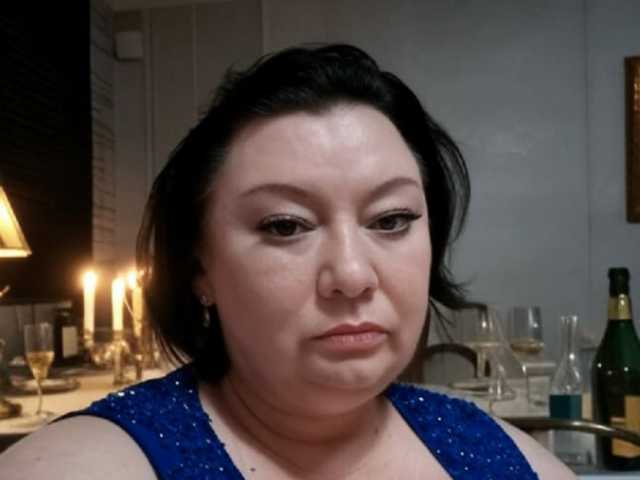 Alinahott1