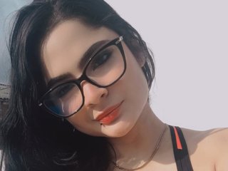 I Am A Brunette, 19 Is My Age And My Name Is Ariel-Campbell