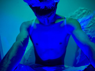 DO YOU LIKE THE BLUE?