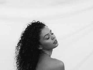 My Age Is 30 Yrs Old And I Am A Brunette! I Am Named Janna-mi