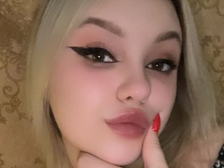 I'm A Live Cam Seductive Chick And I Am A Blonde! 22 Is My Age