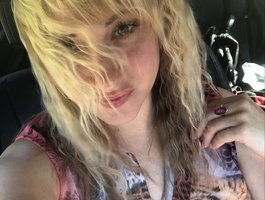 Caroline-GreyLive Webcam