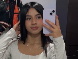 Laura-Khalifa profile