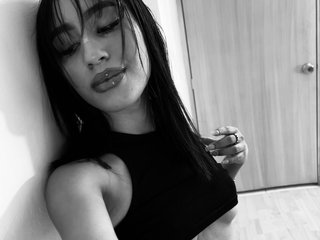 Tiny-sarah1