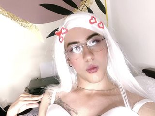 I Am A Blonde And 19 Is My Age, A Live Cam Hot Transsexual Is What I Am
