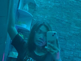 I Am A Brunette! I'm A Cam Graceful Sweet Thing! I Live In Davao City