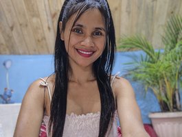 TitiAnnah live cam model at BongaCams