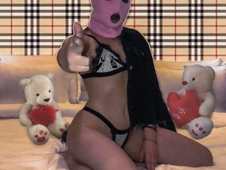I Am A Blonde! A Sex Cam Lovely Sweet Thing Is What I Am And I'm 24 Yrs Old