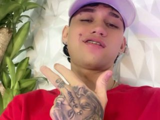 Medellin Is Where I Live! My Model Name Is Justin-hilton16 And I Am A Brunette