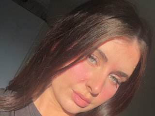 I'm A Sex Webcam Beautiful Sweet Thing And I Am A Brunette 2