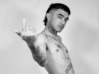 💥 Dirty mind, fine touch.