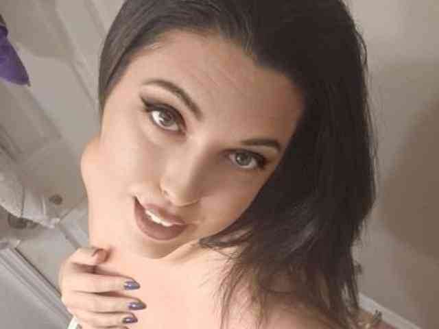 nikki_juggs