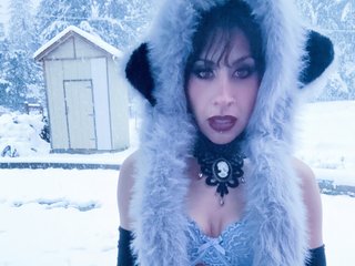 People Call Me Cloud-Babe! My Age Is 30 Years Old! I'm A Cam Seductive Chick