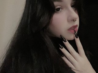 I'm A Cam Attractive Woman, My Age Is 18 Years Old And I Am A Brunette