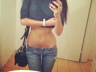 I'm 22, I Am A Brunette! I Live In Berlin