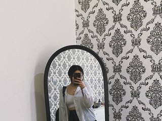 I Am A Brunette, My Model Name Is Siana, A Cam Dreamy Gal Is What I Am