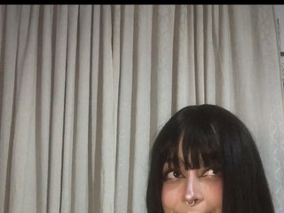 Hi darling, do you like my black hair?