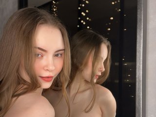 Warsaw Is Where I Live, I'm 18 Yrs Old, I Am A Brunette