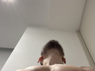 I Am A Brunette! I Come From Milan 2